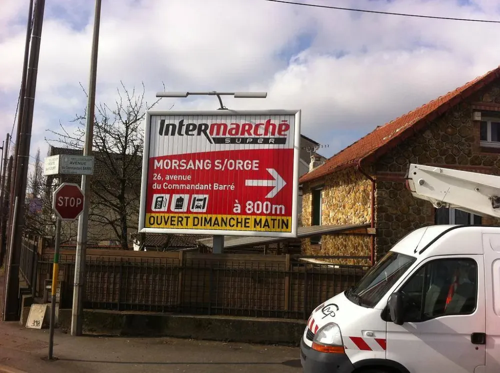 Fabrication de panneaux publicitaires près de Athis-Mons