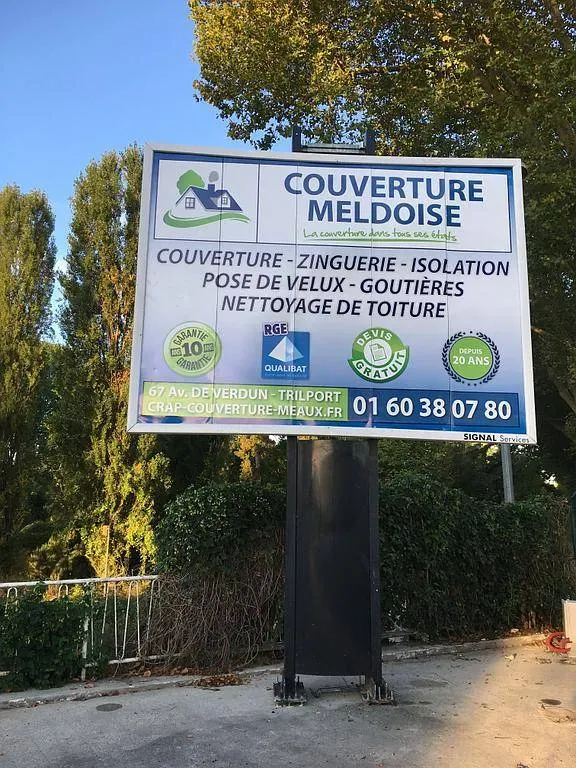 Signalétique extérieure près de Athis-Mons